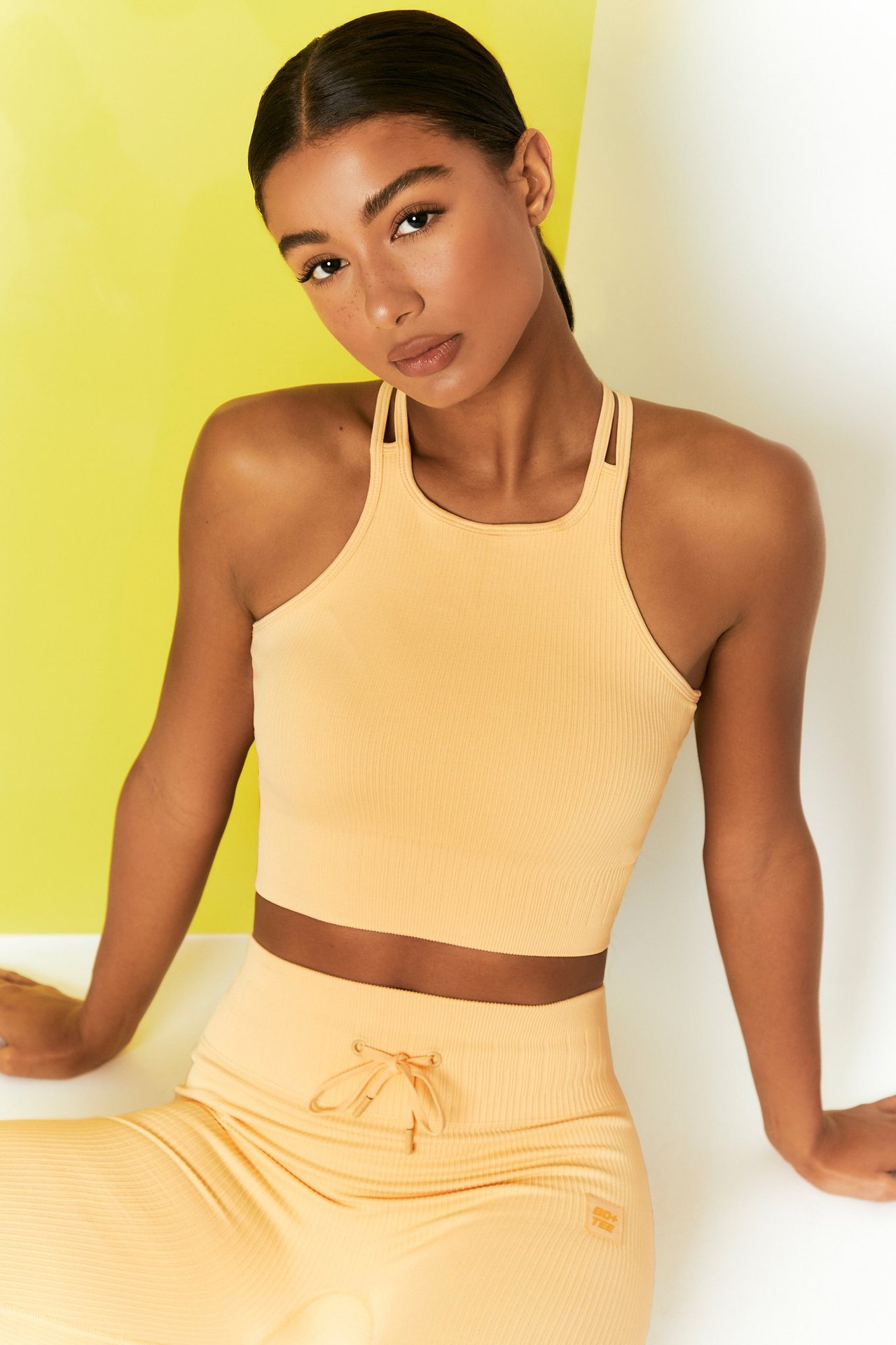 Soutiens-gorge de sport sexy pour femmes pour le yoga Workout Fitness Athletic Personnaliser sans couture Spaghetti Strap Tops Gilet pour femmes